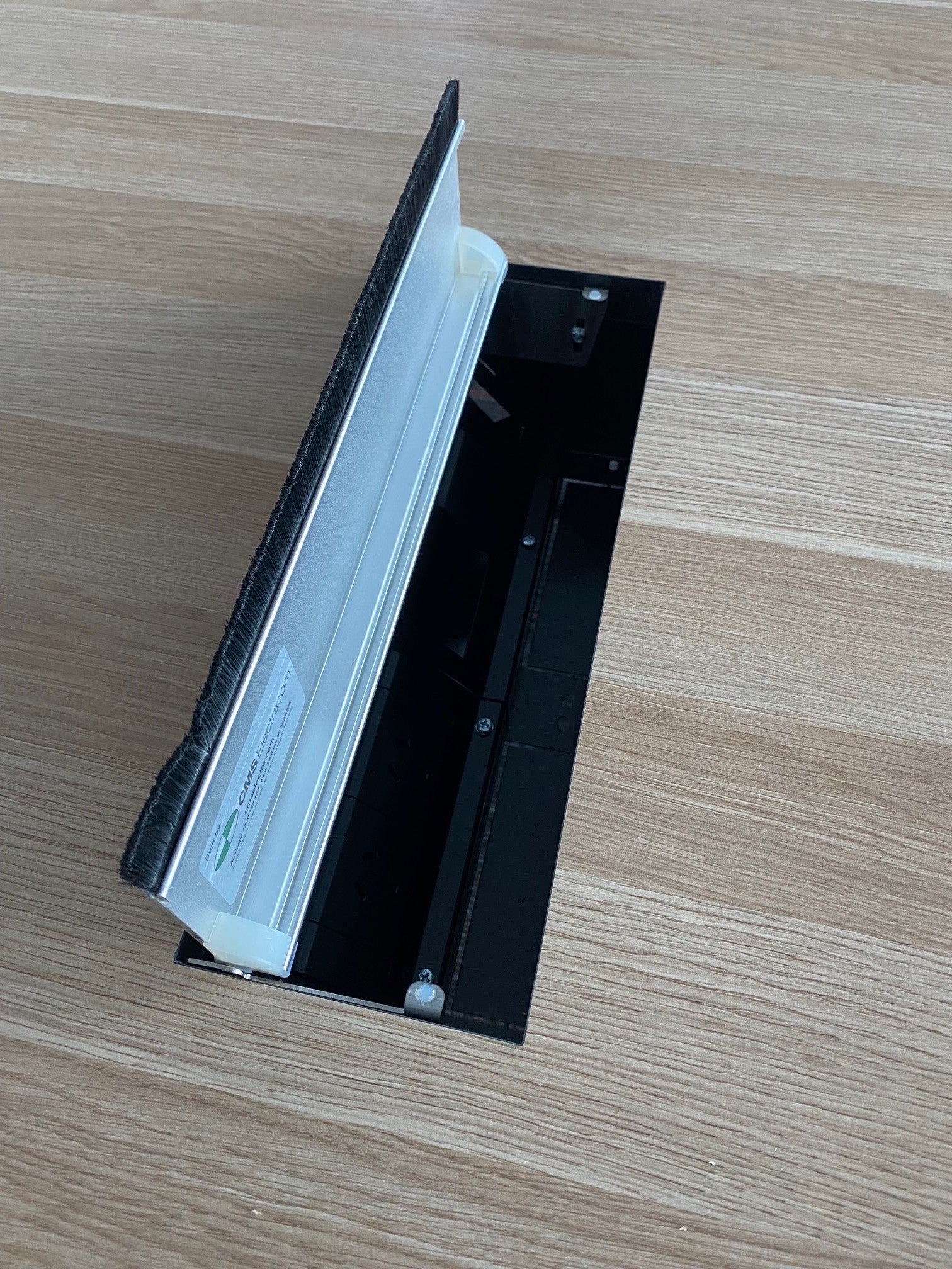 In - Desk Box - EXECUTIVE: Single Lid, 2 (Double) GPO'S, USB A/A Fast - Charging Outlets (30W Shared) & 2 (Double) Data Ports - The Softwiring Shop - Electrical Soft Wiring