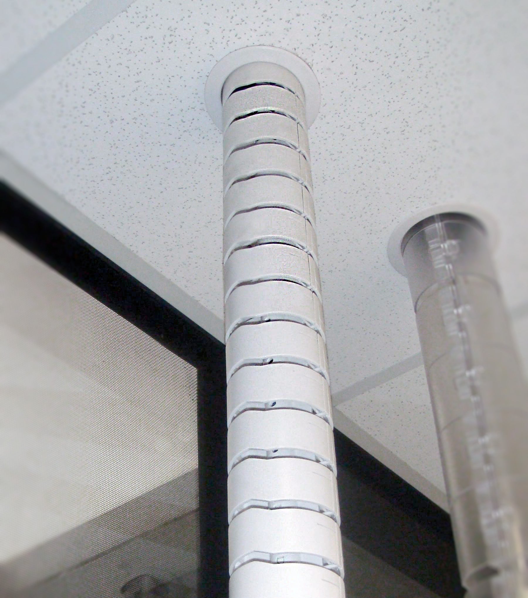 Umbilical Cord - AXESS:2800mmL Floor to Ceiling kit HORSE SHOE BASE with RIGID SPINE - The Softwiring Shop - Cable Management