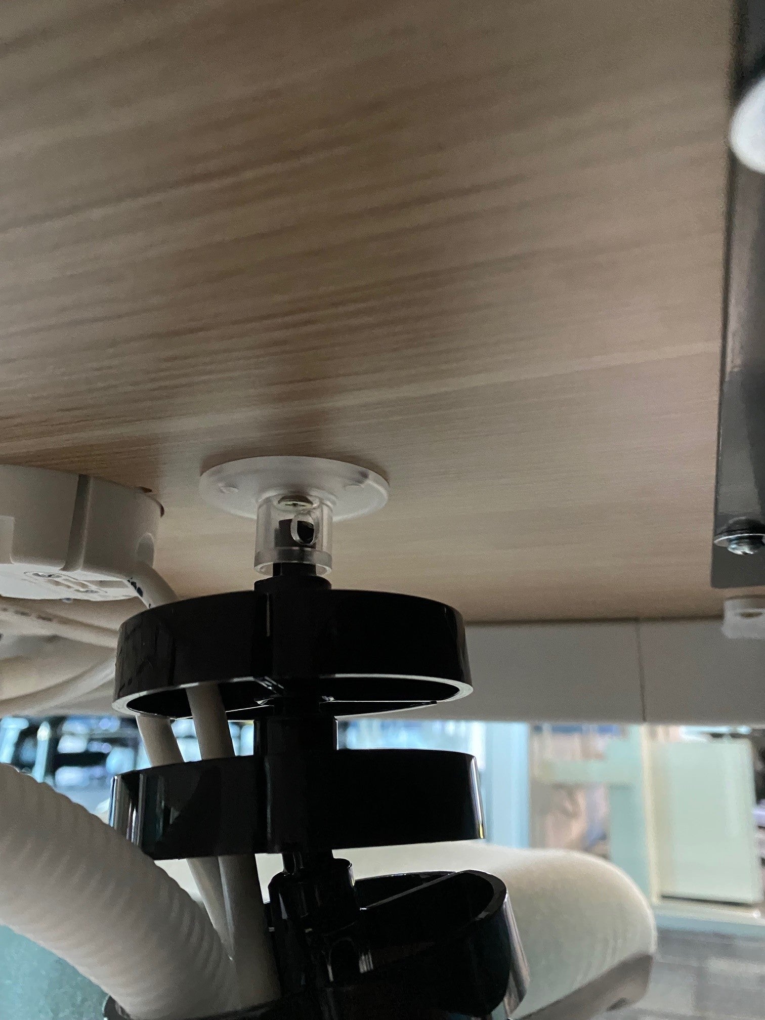 Umbilical Cord - CIRQLATE: 770mmL Floor to Desk kit ROUND BASE - The Softwiring Shop - Cable Management