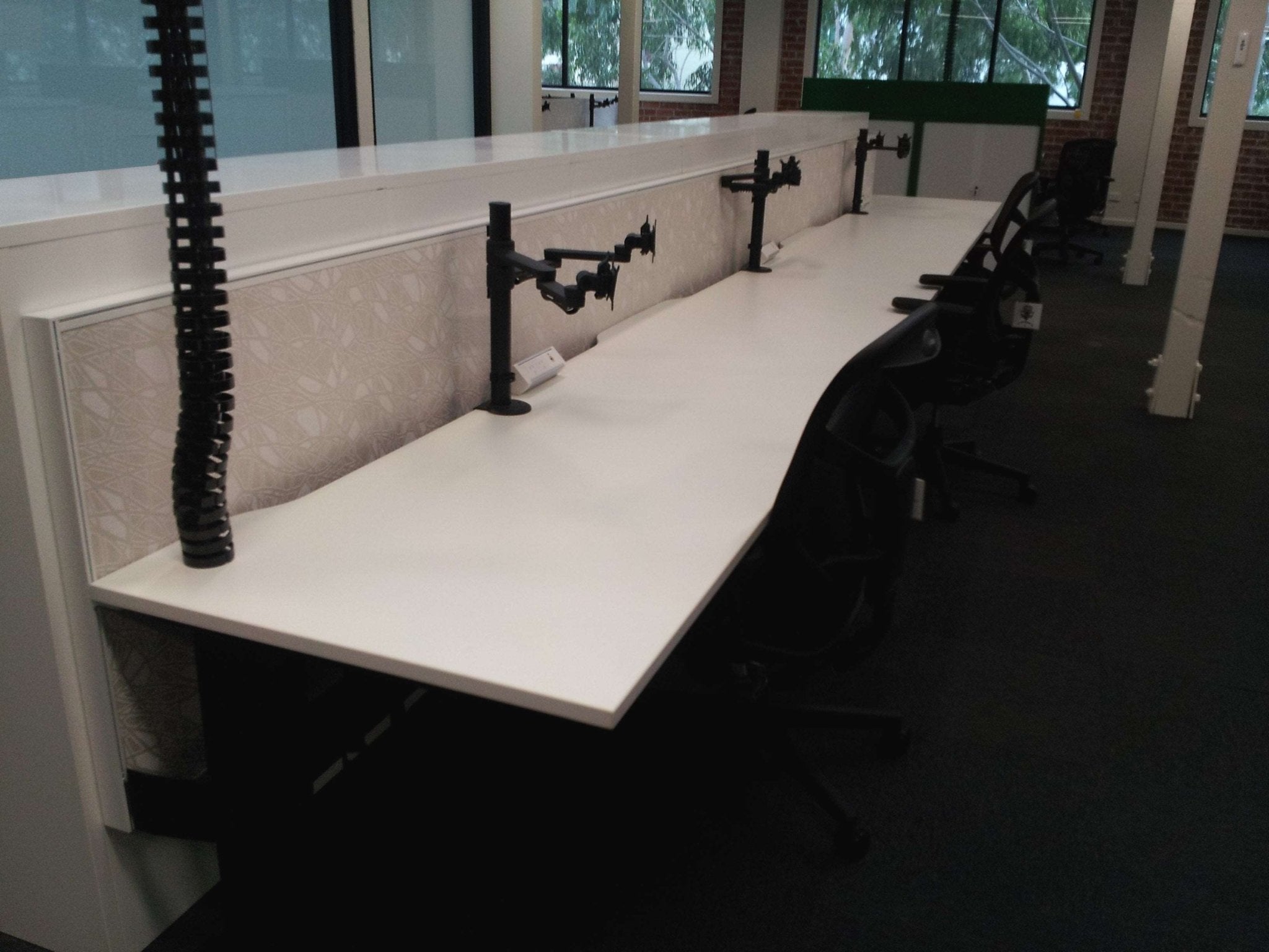 Umbilical Cord - CIRQLATE: In - Desk Flange COMPONENT - The Softwiring Shop - Cable Management