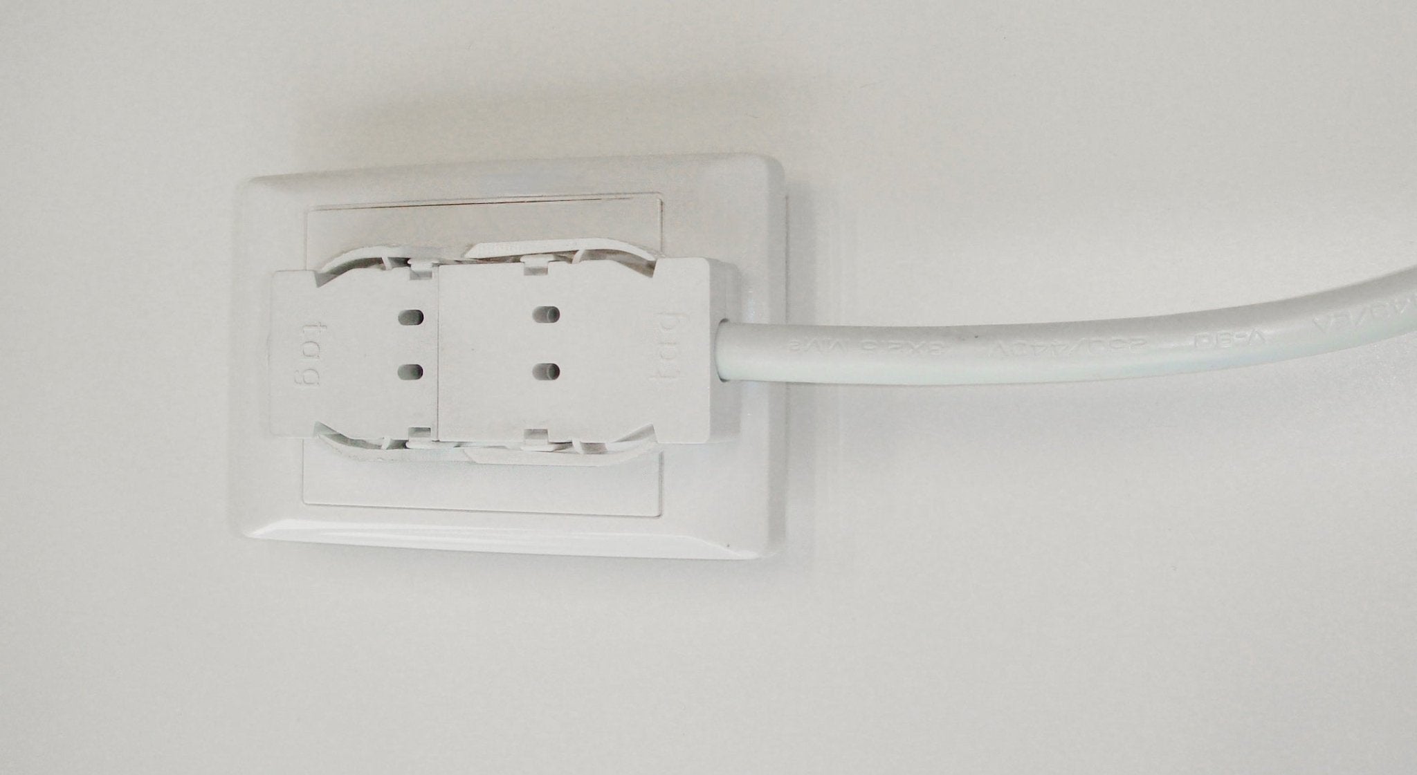 Starter Socket - SINGLE WALL MOUNTED - The Softwiring Shop - Electrical Soft Wiring